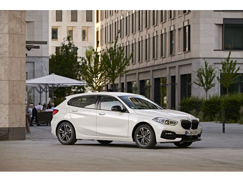 BMW 118i F40 15.000KM! NIEUWSTAAT GARANTIE - Afbeelding 1